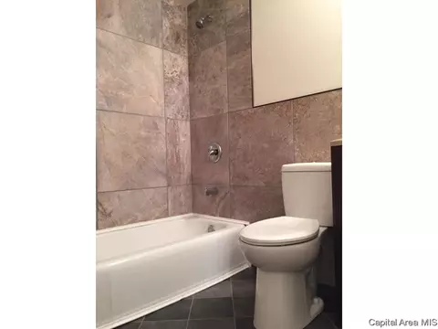 3404 E Carpenter St, Springfield, IL 62702 photo 4