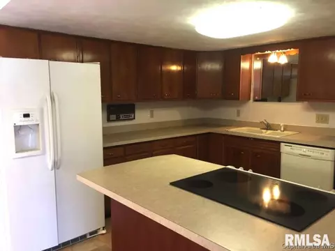 2220 Whitefield, Springfield, IL 62704 photo 14