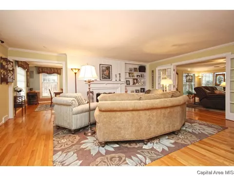 1616 W Laurel, Springfield, IL 62704 photo 2