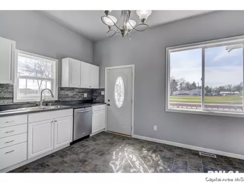 1120 Ridgely Ave, Springfield, IL 62702 photo 10