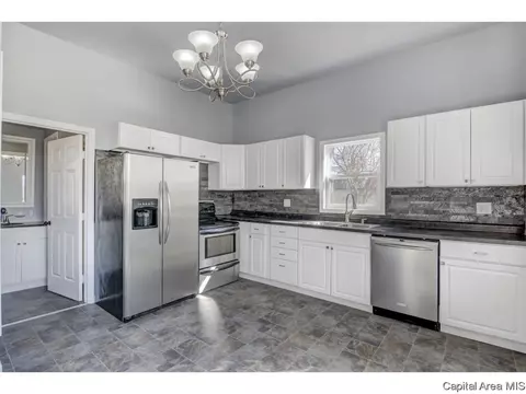 1120 Ridgely Ave, Springfield, IL 62702 photo 4