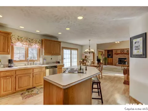 513 Colbrook, Springfield, IL 62702 photo 5