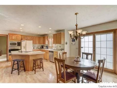513 Colbrook, Springfield, IL 62702 photo 12