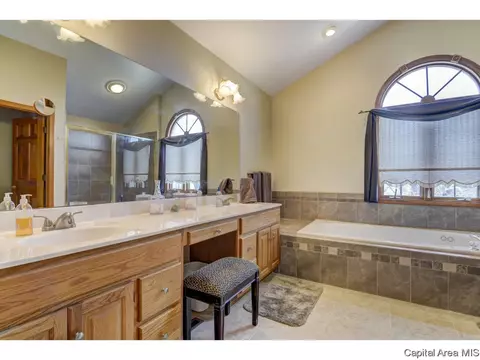 513 Colbrook, Springfield, IL 62702 photo 21