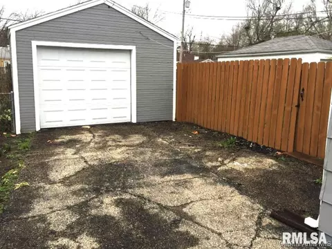 2341 S Spg, Springfield, IL 62704 photo 3