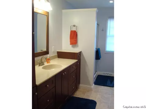 37 Horseshoe Dr, Springfield, IL 62702 photo 5