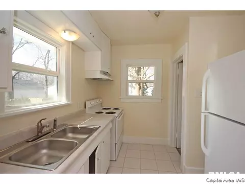 2125 S Lowell Ave, Springfield, IL 62704 photo 13