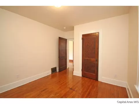 2125 S Lowell Ave, Springfield, IL 62704 photo 15