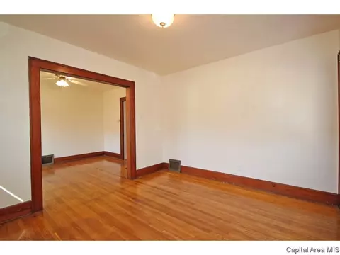 2125 S Lowell Ave, Springfield, IL 62704 photo 7