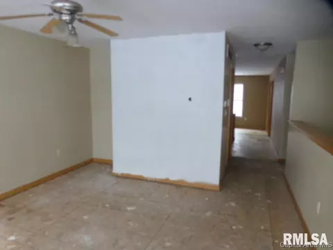 1300 E Jackson St, Springfield, IL 62703 photo 4
