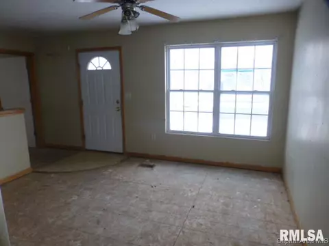 1300 E Jackson St, Springfield, IL 62703 photo 2