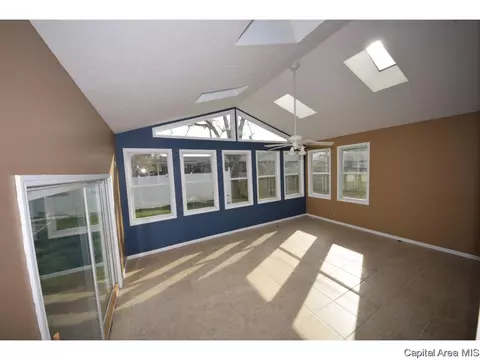 100 Cartwright, Springfield, IL 62704 photo 9