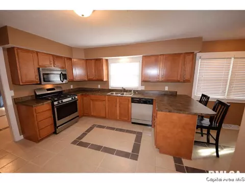 100 Cartwright, Springfield, IL 62704 photo 3