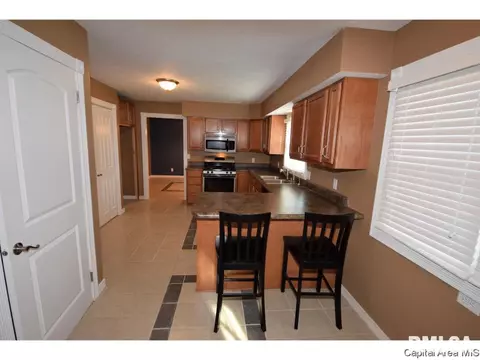 100 Cartwright, Springfield, IL 62704 photo 4