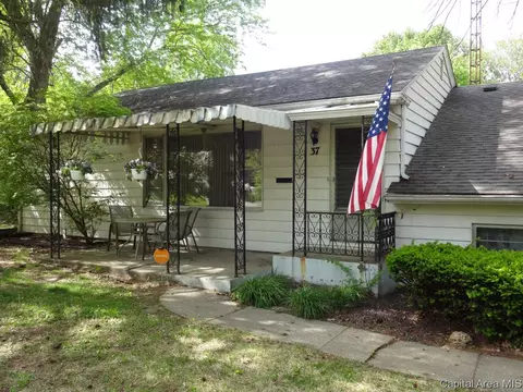37 Circle Dr, Springfield, IL 62703 photo 2