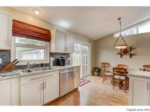 2321 Makemie, Springfield, IL 62704 photo 4