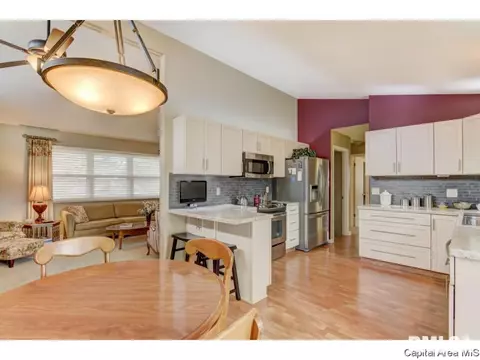 2321 Makemie, Springfield, IL 62704 photo 2