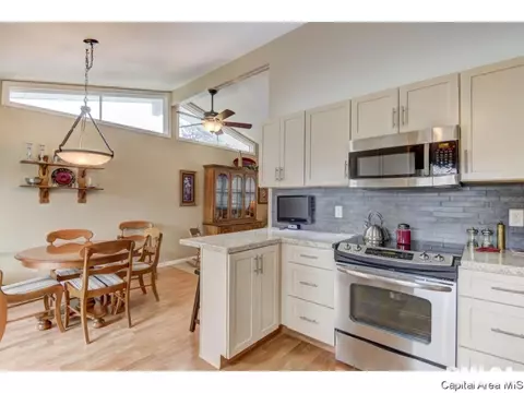 2321 Makemie, Springfield, IL 62704 photo 3