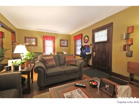 2320 S 10th St, Springfield, IL 62703 photo 5