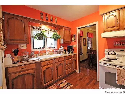 2320 S 10th St, Springfield, IL 62703 photo 10