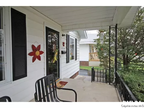 2320 S 10th St, Springfield, IL 62703 photo 2