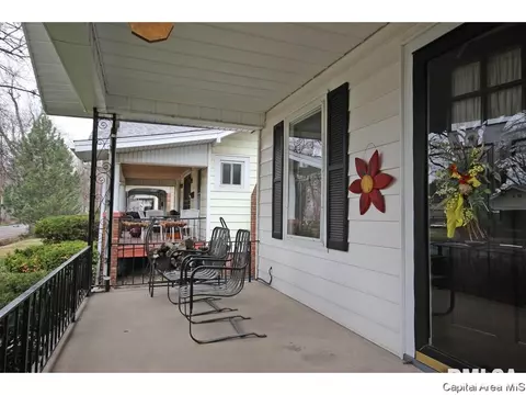 2320 S 10th St, Springfield, IL 62703 photo 3