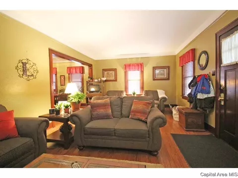 2320 S 10th St, Springfield, IL 62703 photo 8