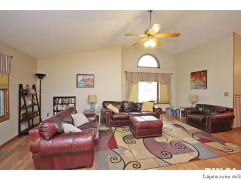 6516 Brent Dr, Springfield, IL 62712 photo 5