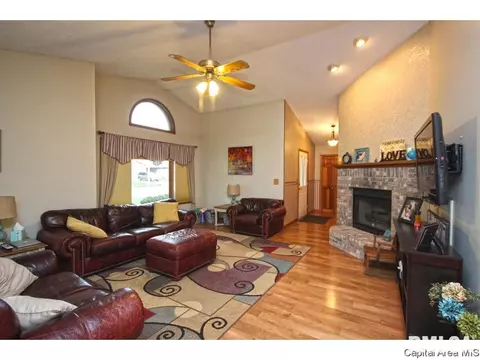 6516 Brent Dr, Springfield, IL 62712 photo 4