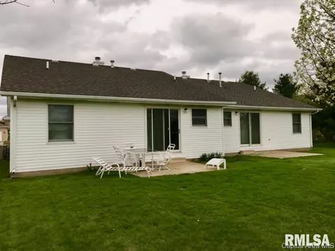 102 Genoa Dr, Springfield, IL 62703 photo 4