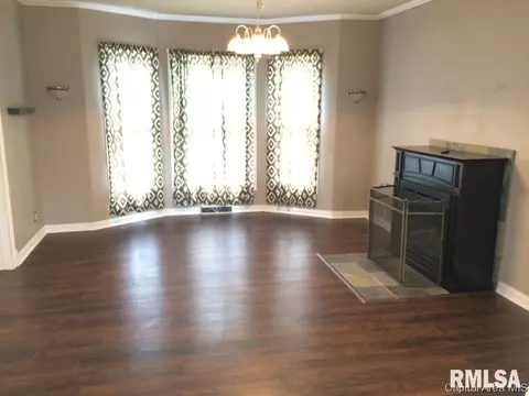 201 Pine St, Concord, IL 62631 photo 7