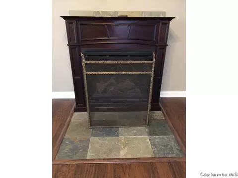 201 Pine St, Concord, IL 62631 photo 8