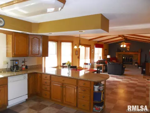620 Old Tippecanoe Dr, Springfield, IL 62711 photo 9