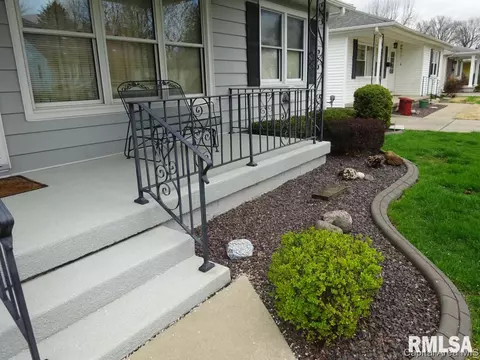 1 Alberta Ln, Springfield, IL 62704 photo 3