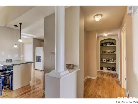 2822 Wordsworth, Springfield, IL 62711 photo 6