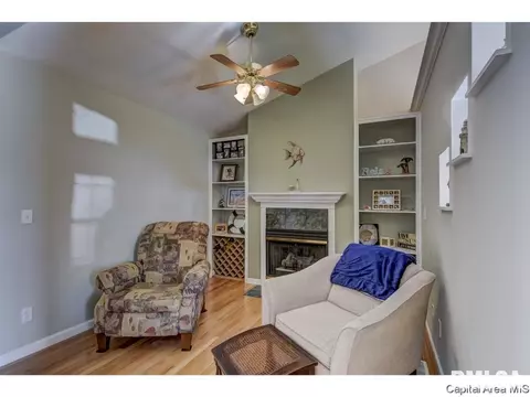 2822 Wordsworth, Springfield, IL 62711 photo 2