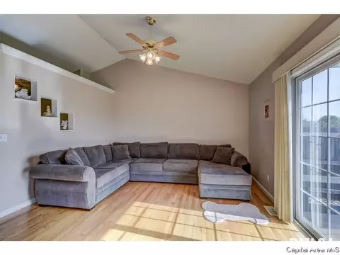 2822 Wordsworth, Springfield, IL 62711 photo 4