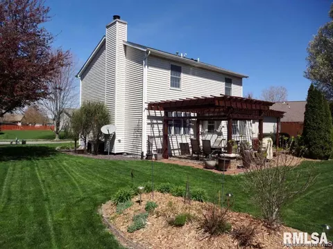 1500 Burning Bush Ct, Springfield, IL 62712 photo 3