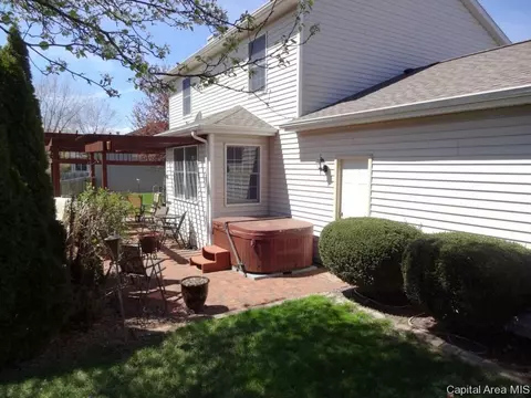 1500 Burning Bush Ct, Springfield, IL 62712 photo 5
