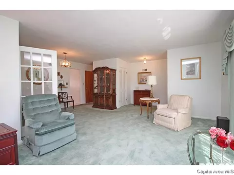2533 S Walnut, Springfield, IL 62704 photo 5