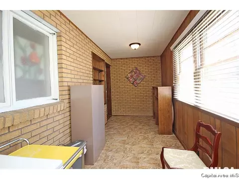 2533 S Walnut, Springfield, IL 62704 photo 9