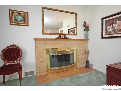 2533 S Walnut, Springfield, IL 62704 photo 4