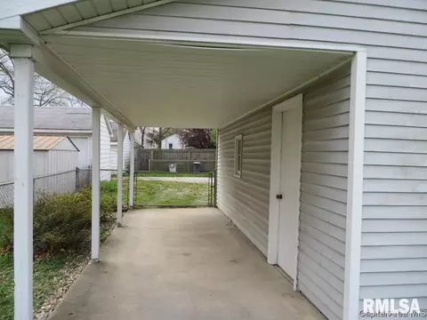 1536 Watch, Springfield, IL 62702 photo 3