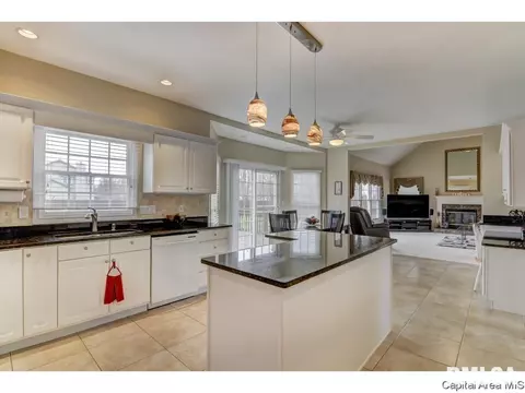2609 Dickens, Springfield, IL 62711 photo 9
