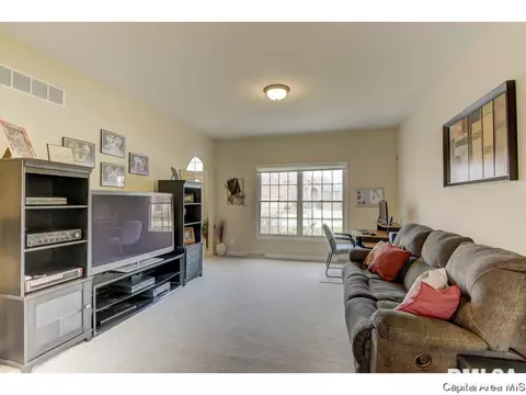 2609 Dickens, Springfield, IL 62711 photo 5