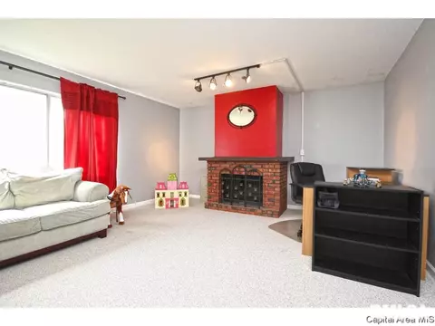 3169 Elmhurst Dr, Springfield, IL 62704 photo 4