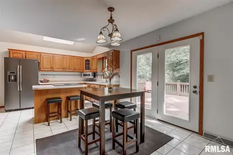 3916 W Bluffs Rd, Springfield, IL 62711 photo 8