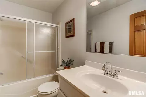 3916 W Bluffs Rd, Springfield, IL 62711 photo 24