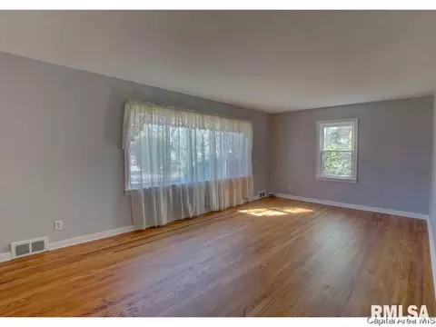 1650 W Glenn Ave, Springfield, IL 62704 photo 9