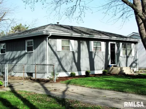 2109 Stonehenge, Springfield, IL 62702 photo 2